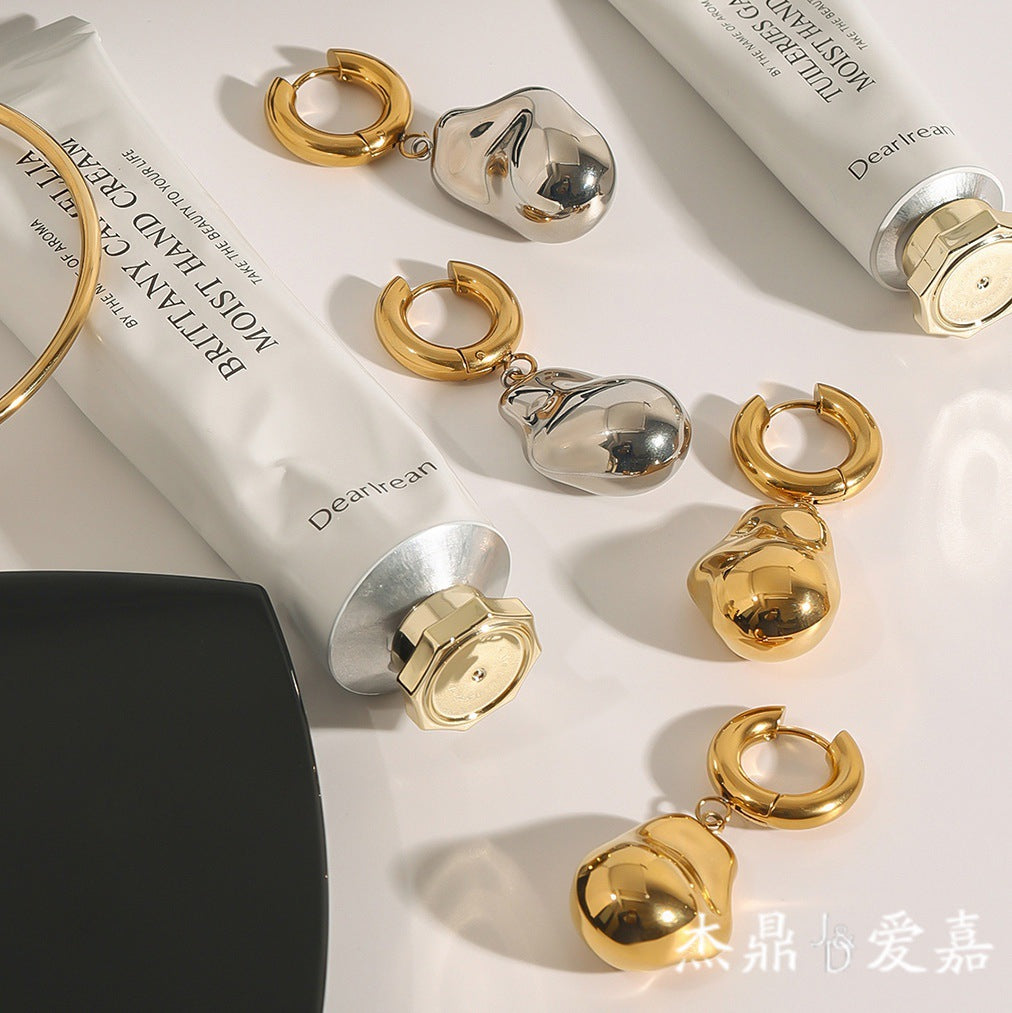 Baroque Drop Earrings — detail 02