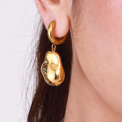 Baroque Drop Earrings — detail 01