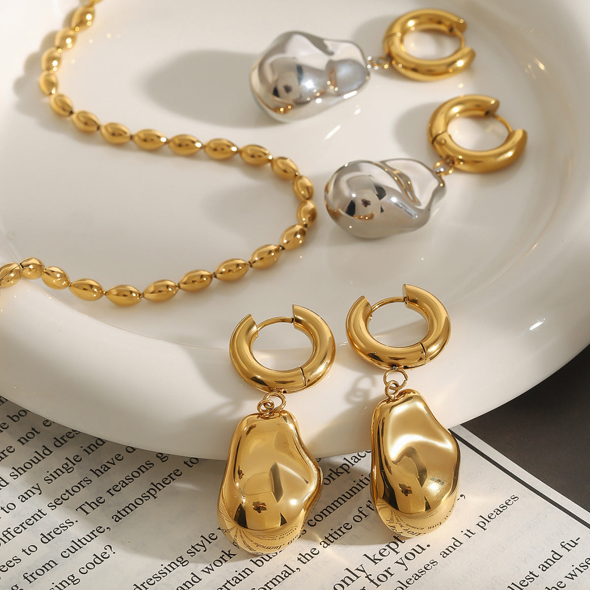 Baroque Drop Earrings — detail 03
