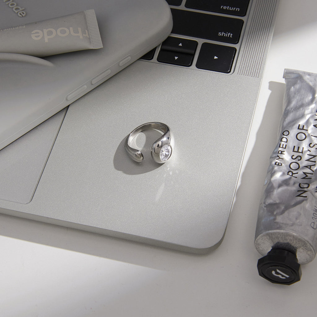 Luminous Orbit Zircon Ring — third batch detail 04