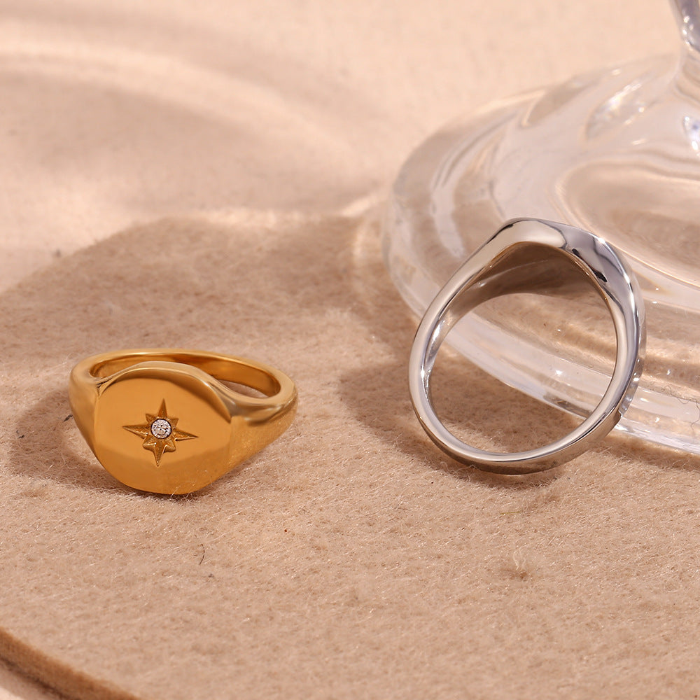 Celestial Disc Signet Ring — detail 02