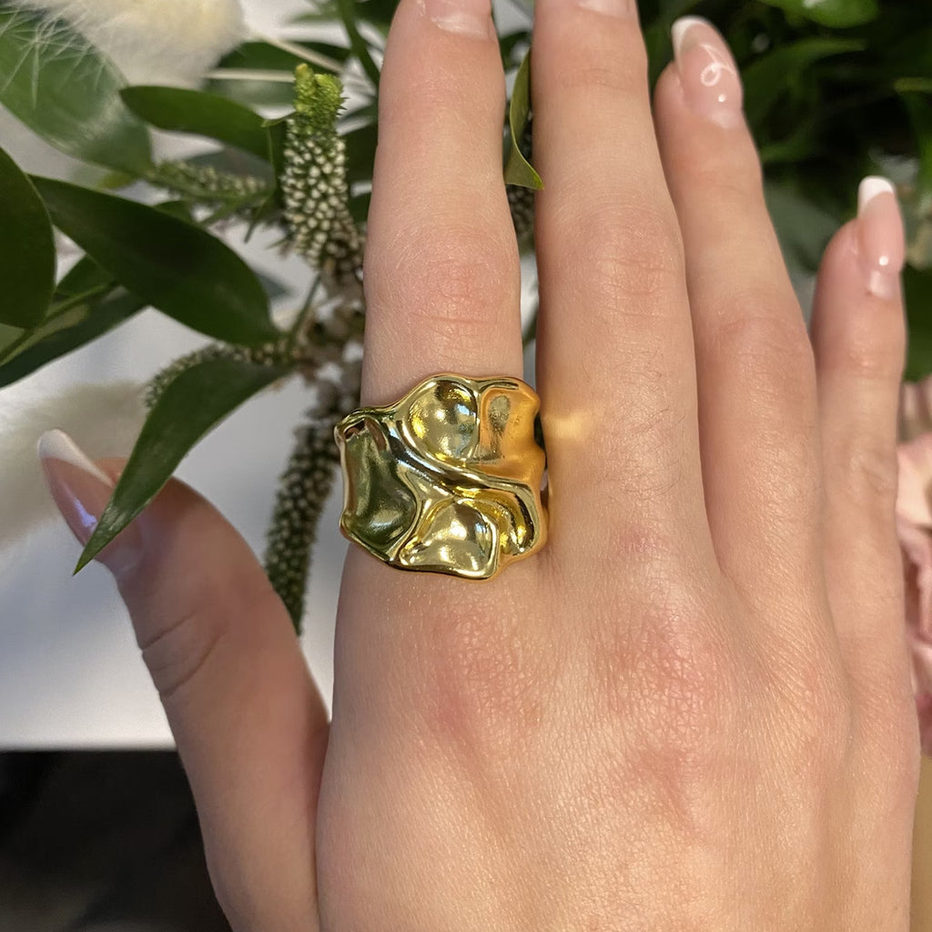 Molten Fold Cuff Ring — detail 04